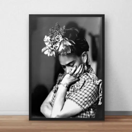 Frida Print Frida Kilo Print Black & White Photography Frida Kilo Poster Frida Poster Vintage Artist Poster Fashion Frida Kilo Drinkable